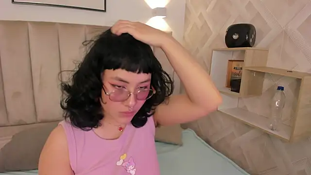 Snapshot of Haru_Bonny chatting on 01.09.26 Haru Bonny online show from 01.09.26