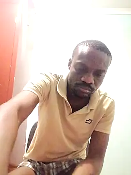 Snapshot of Izifebe chatting on 06.13.26 Izifebe online show from 06.13.26
