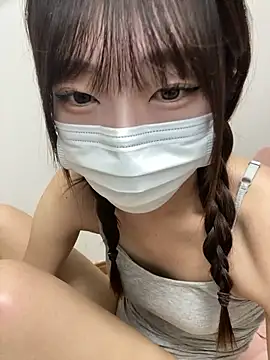 Snapshot of pantumieteruyo chatting on 10.25.25 pantumieteruyo online show from 10.25.25