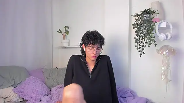 Snapshot of santy-kitty chatting on 02.16.26 santy-kitty online show from 02.16.26