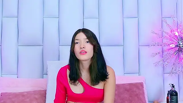 AlliciaKim online show from 02.28.25