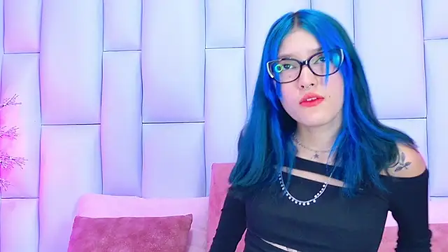 AlliciaKim online show from 03.20.25