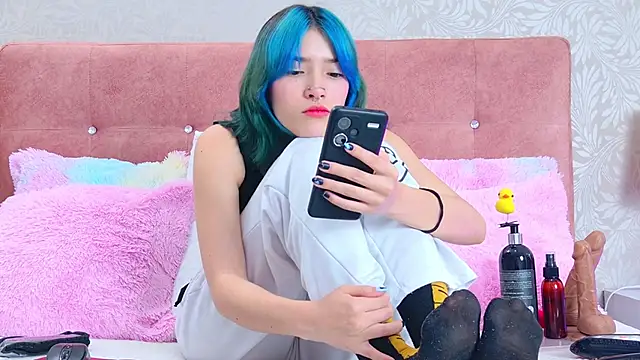 AlliciaKim online show from 09.24.25