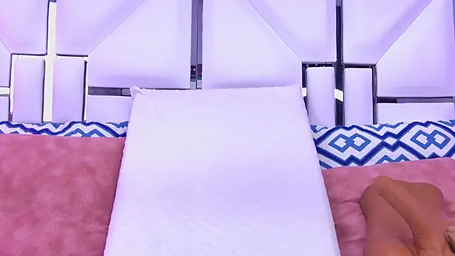 AlliciaKim online show from 03.24.26