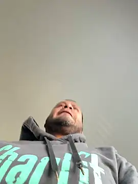 Snapshot of elamante03 chatting on 12.05.24 elamante03 online show from 12.05.24