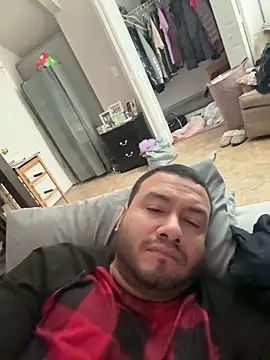 Snapshot of elamante03 chatting on 12.30.24 elamante03 online show from 12.30.24