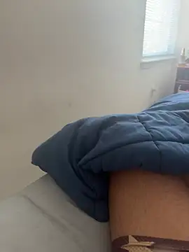 Snapshot of elamante03 chatting on 01.22.25 elamante03 online show from 01.22.25