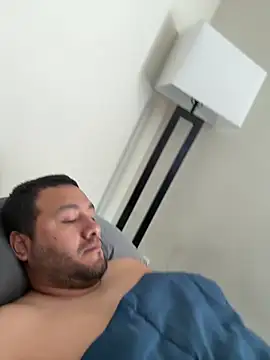 Snapshot of elamante03 chatting on 03.10.25 elamante03 online show from 03.10.25