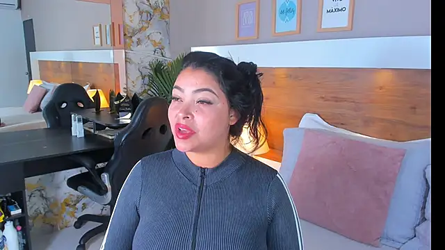 EmaBakker online show from 04.22.26