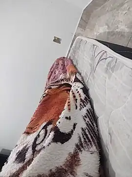 Snapshot of lm279 chatting on 02.01.25 lm279 online show from 02.01.25