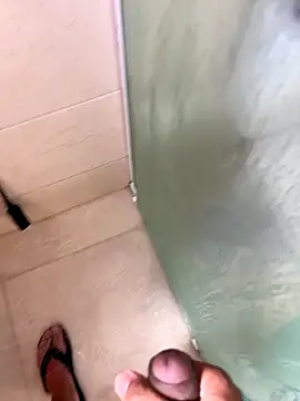 Snapshot of Edbero chatting on 10.14.25 Edbero online show from 10.14.25