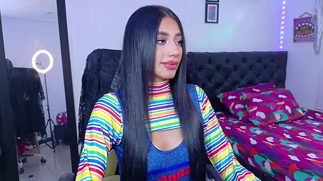 JulietaCheerr online show from 10.28.25