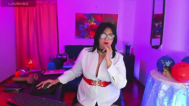 Venus R0se online show from 11.17.25