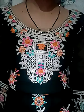 Snapshot of Mahi_Baby25 chatting on 09.16.25 Mahi Baby25 online show from 09.16.25