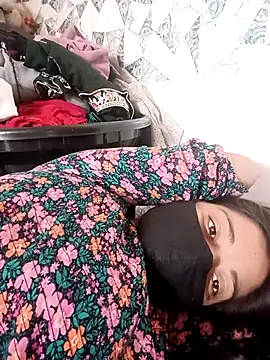 Snapshot of Mahi_Baby25 chatting on 09.19.25 Mahi Baby25 online show from 09.19.25