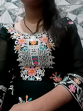 Snapshot of Mahi_Baby25 chatting on 09.19.25 Mahi Baby25 online show from 09.19.25