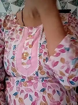 Snapshot of Mahi_Baby25 chatting on 09.21.25 Mahi Baby25 online show from 09.21.25