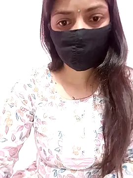 Snapshot of Mahi_Baby25 chatting on 10.08.25 Mahi Baby25 online show from 10.08.25