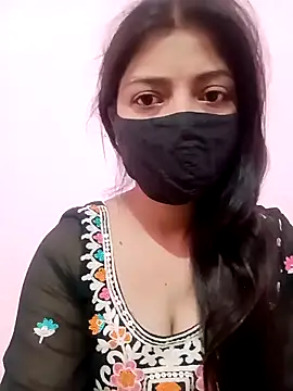 Snapshot of Mahi_Baby25 chatting on 10.14.25 Mahi Baby25 online show from 10.14.25