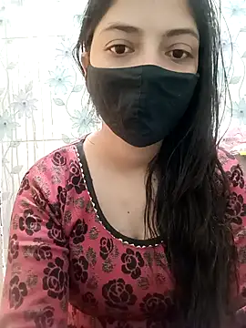 Snapshot of Mahi_Baby25 chatting on 10.31.25 Mahi Baby25 online show from 10.31.25