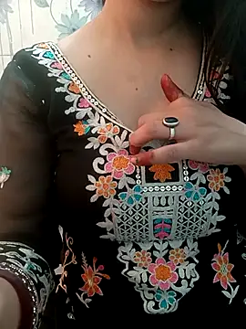 Snapshot of Mahi_Baby25 chatting on 11.05.25 Mahi Baby25 online show from 11.05.25