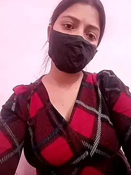 Snapshot of Mahi_Baby25 chatting on 12.15.25 Mahi Baby25 online show from 12.15.25