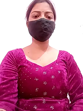 Snapshot of Mahi_Baby25 chatting on 12.20.25 Mahi Baby25 online show from 12.20.25