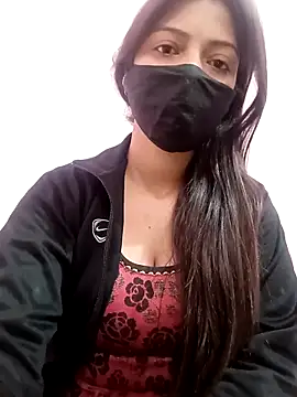 Snapshot of Mahi_Baby25 chatting on 12.21.25 Mahi Baby25 online show from 12.21.25