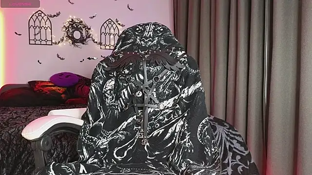 Snapshot of Devil_s_bride chatting on 02.28.26 Devil s bride online show from 02.28.26