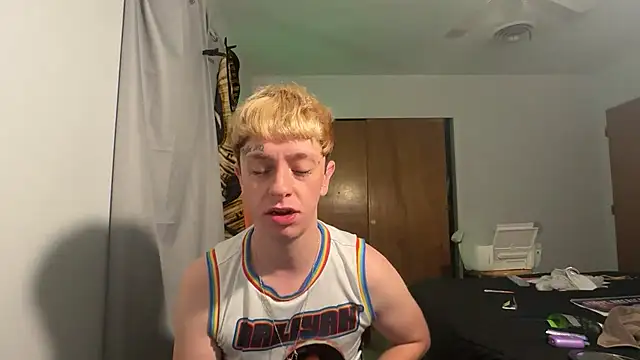 twentywithafelonyy online show from 12.24.24