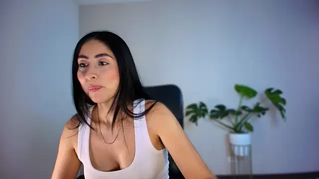 auroracaruso11 online show from 02.19.26