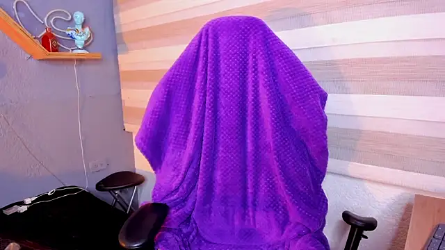 Snapshot of Liittleluaa_ chatting on 12.05.24 Liittleluaa  online show from 12.05.24