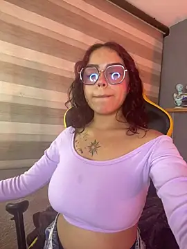 Snapshot of Liittleluaa_ chatting on 01.31.25 Liittleluaa  online show from 01.31.25