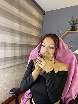Snapshot of Liittleluaa_ chatting on 02.12.25 Liittleluaa  online show from 02.12.25