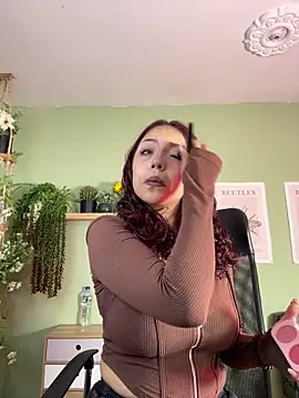 Snapshot of Liittleluaa_ chatting on 09.17.25 Liittleluaa  online show from 09.17.25