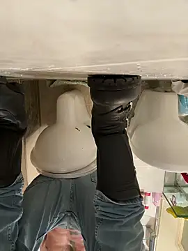 Snapshot of gianluca75gggggggh chatting on 02.01.26 gianluca75gggggggh online show from 02.01.26