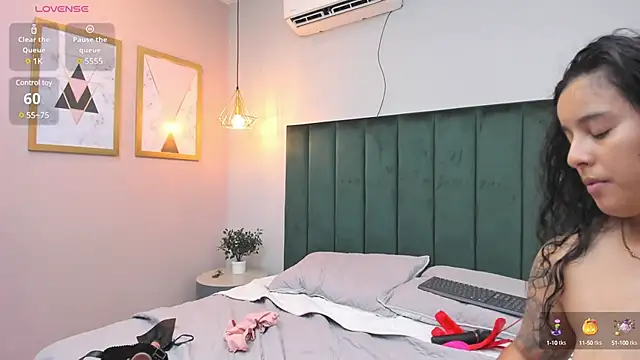 Snapshot of Dilan_y_Mia chatting on 12.06.24 Dilan y Mia online show from 12.06.24