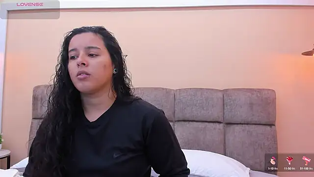 Snapshot of Dilan_y_Mia chatting on 01.09.25 Dilan y Mia online show from 01.09.25