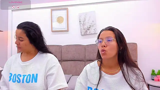 Snapshot of Dilan_y_Mia chatting on 02.12.25 Dilan y Mia online show from 02.12.25