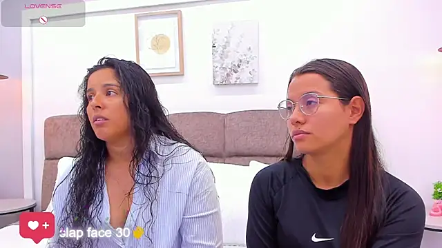 Snapshot of Dilan_y_Mia chatting on 03.14.25 Dilan y Mia online show from 03.14.25