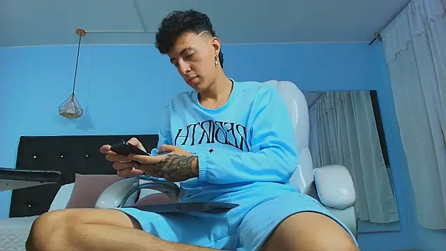 Lobo 17  online show from 02.12.25