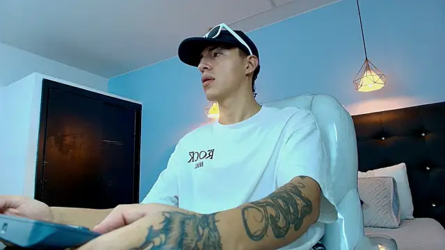 Lobo 17  online show from 03.15.25