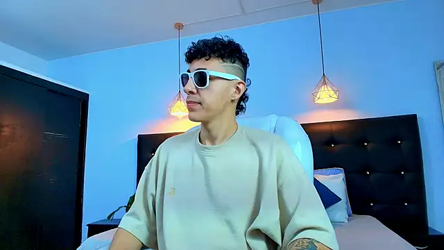 Lobo 17  online show from 03.23.25