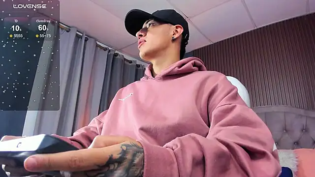 Lobo 17  online show from 11.21.25