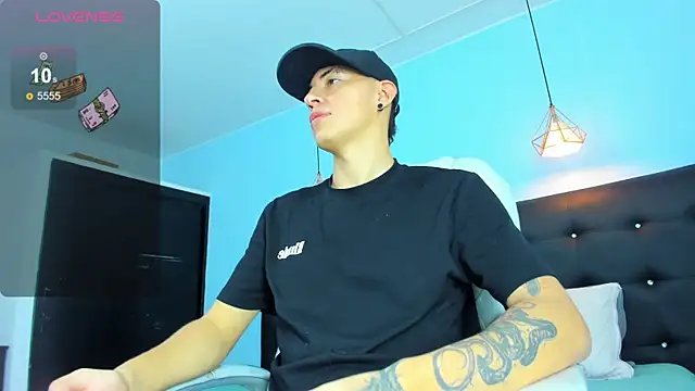 Lobo 17  online show from 12.23.25