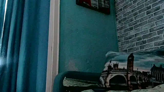 Snapshot of luhia5 chatting on 12.15.24 luhia5 online show from 12.15.24