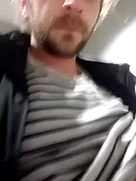 Snapshot of QcMisterv13 chatting on 12.14.24 QcMisterv13 online show from 12.14.24