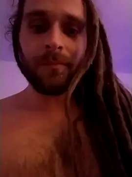 Snapshot of QcMisterv13 chatting on 01.01.25 QcMisterv13 online show from 01.01.25