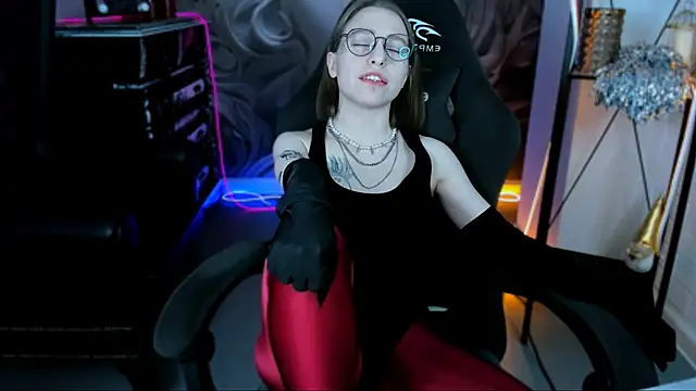 Snapshot of AphexQueen chatting on 01.24.25 AphexQueen online show from 01.24.25