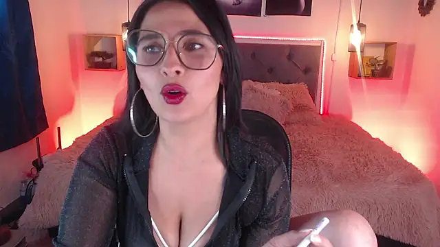 emily leinner online show from 10.11.25